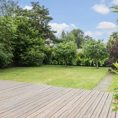 4 Bedroom Gorgeous In بيت للعطل *