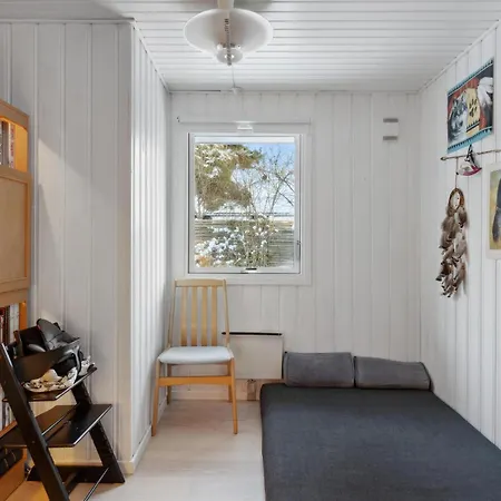 בית נופש 4 Bedroom Gorgeous In Hornbæk