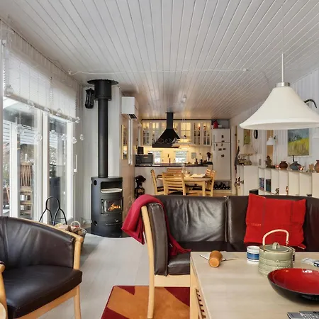 4 Bedroom Gorgeous In *