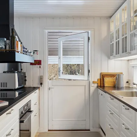 بيت للعطل 4 Bedroom Gorgeous In *